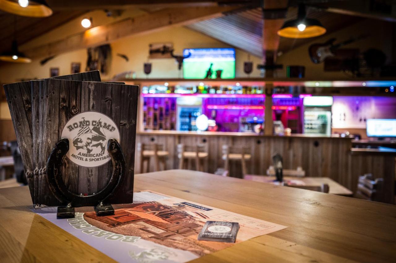 Roadcamp - American & Sportsbar Мотель 3*